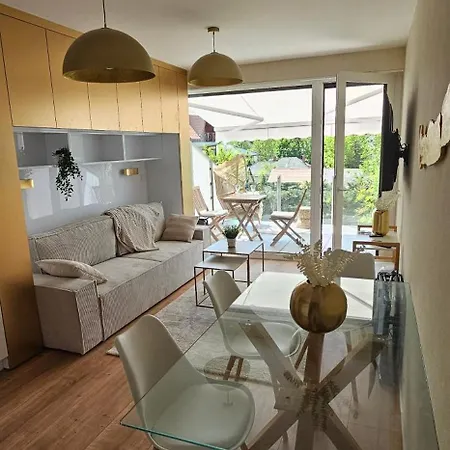 Infinity Lellemarine Apartamento *